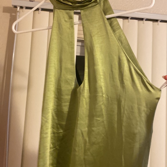 FOR LOVE & LEMONS Green Satin
Pia Halter Neck Maxi Dress Gown size L - Picture 4 of 14